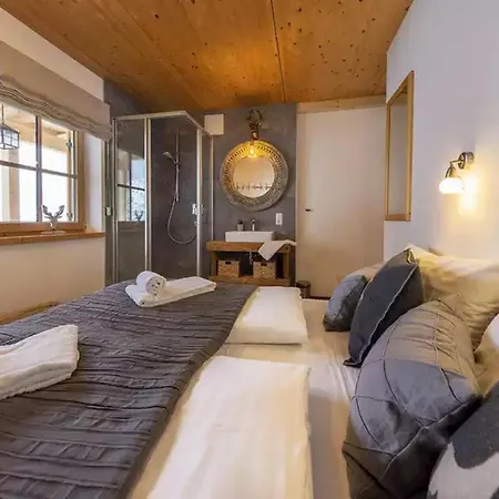 Chalet Huettemoo Ferienwohnen * Wald im Pinzgau