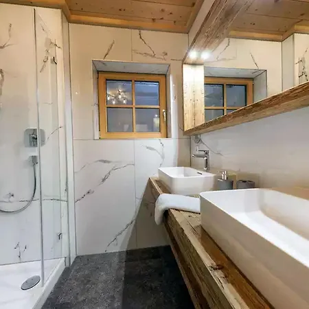 샬레 Chalet Huettemoo Ferienwohnen *